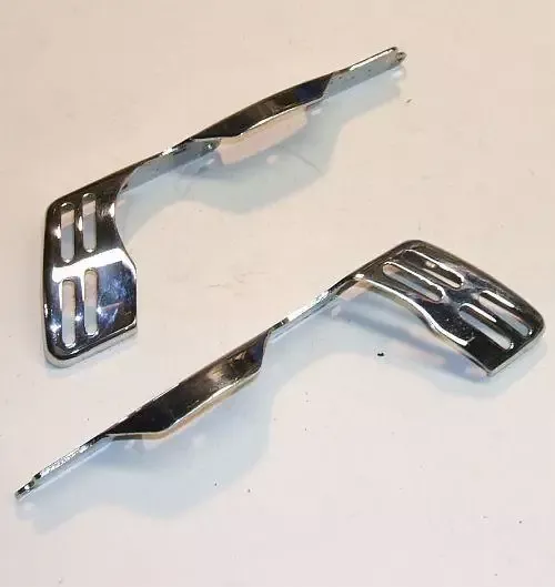 1978 Honda GL1000 Goldwing CHROME CARBURETOR GUARD PLATE STAY