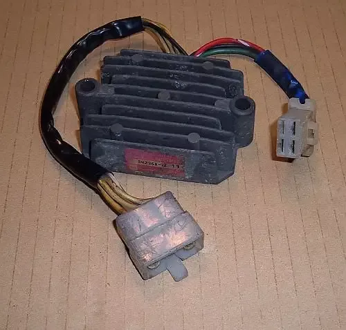 1981 Honda CB750 Super Sport RECTIFIER REGULATOR 81 82 83