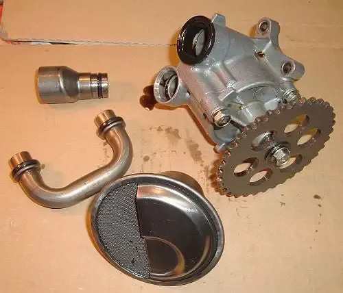 1985 Honda CB650 NIGHTHAWK OIL PUMP