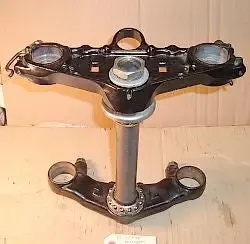 1986 Honda VF500 Interceptor TRIPLE TREE CLAMP STEERING STEM UPPER BRIDGE