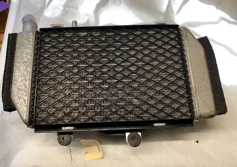 2004 Honda VFR800 Inerceptor Radiator L Side 02 03 04 05 06 07 08